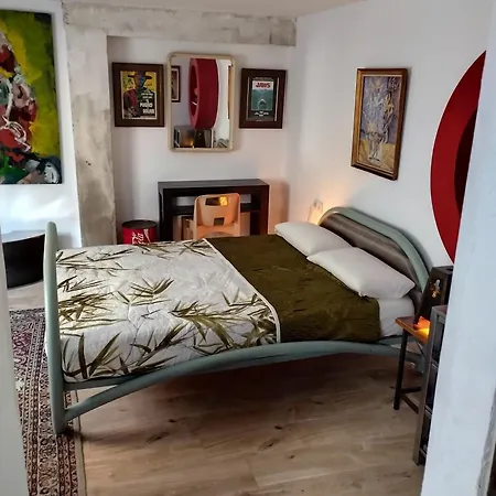 Apartment La Fabriqueta